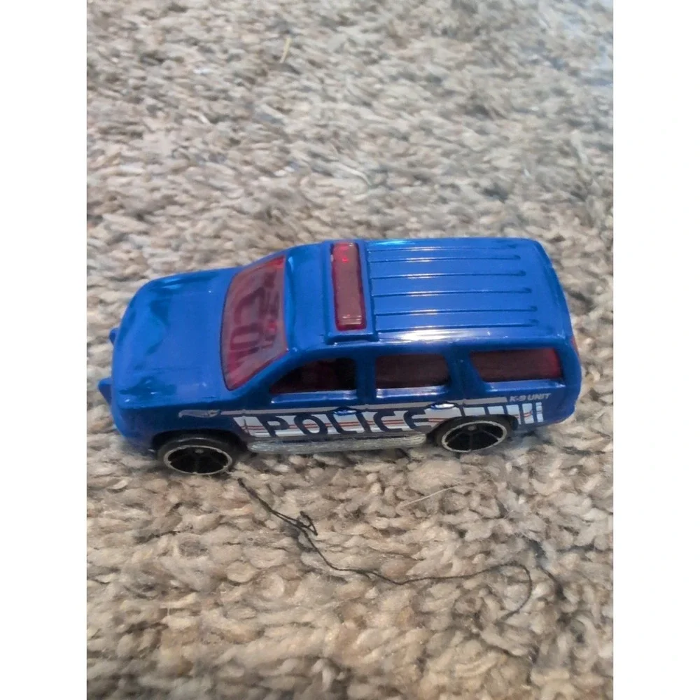 Hot Wheels 2007 Chevy Tahoe Police Car K-9 Unit Blue Diecast 1:64 SUV 591